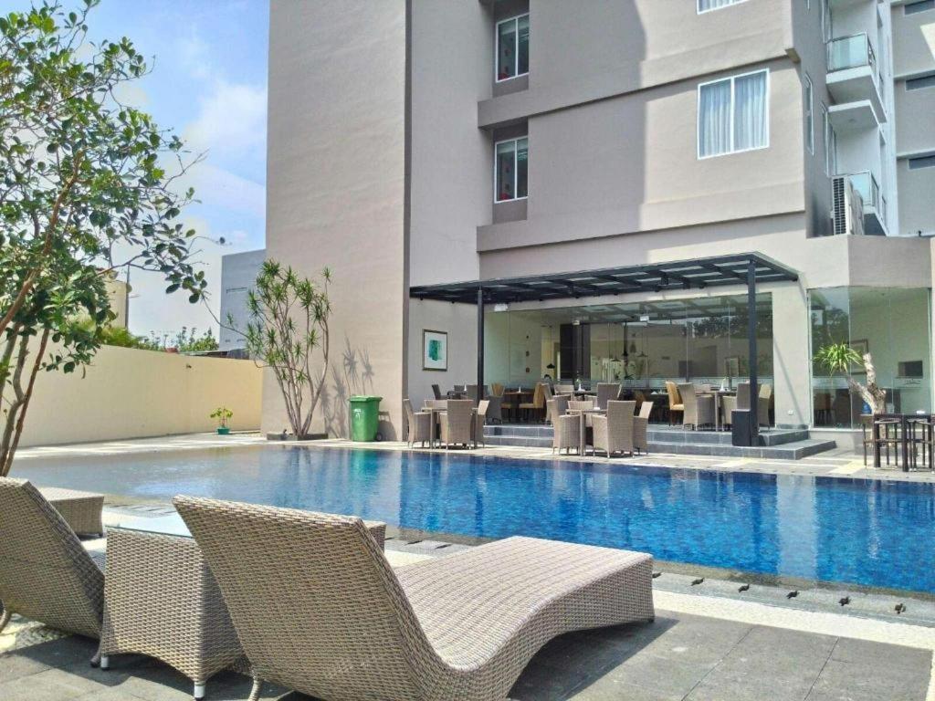 Horison Hotel Sukabumi Esterno foto