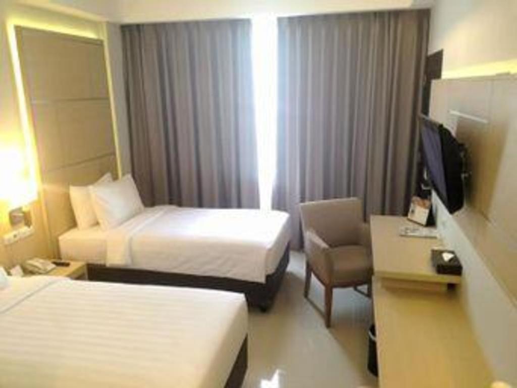 Horison Hotel Sukabumi Esterno foto