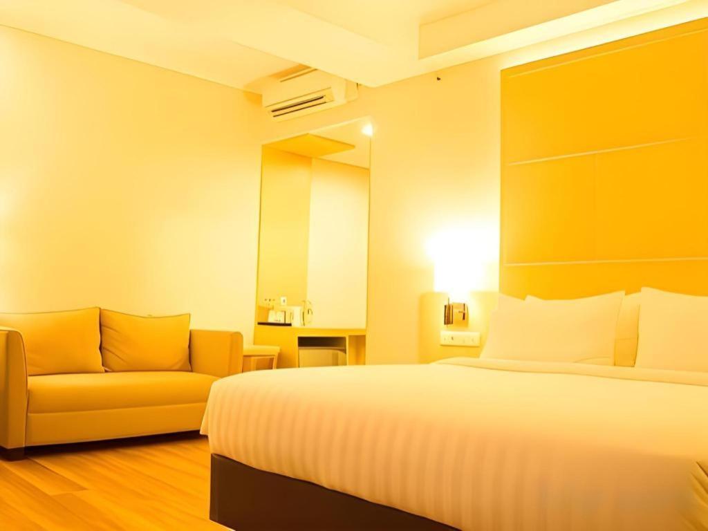 Horison Hotel Sukabumi Esterno foto