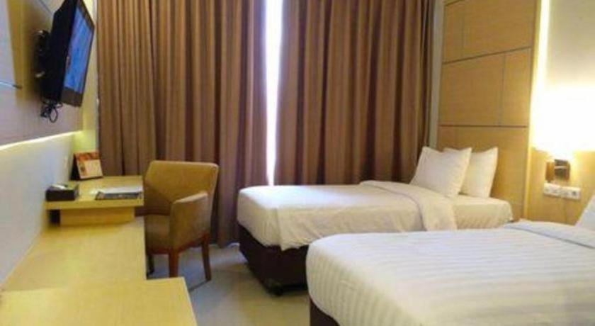 Horison Hotel Sukabumi Esterno foto